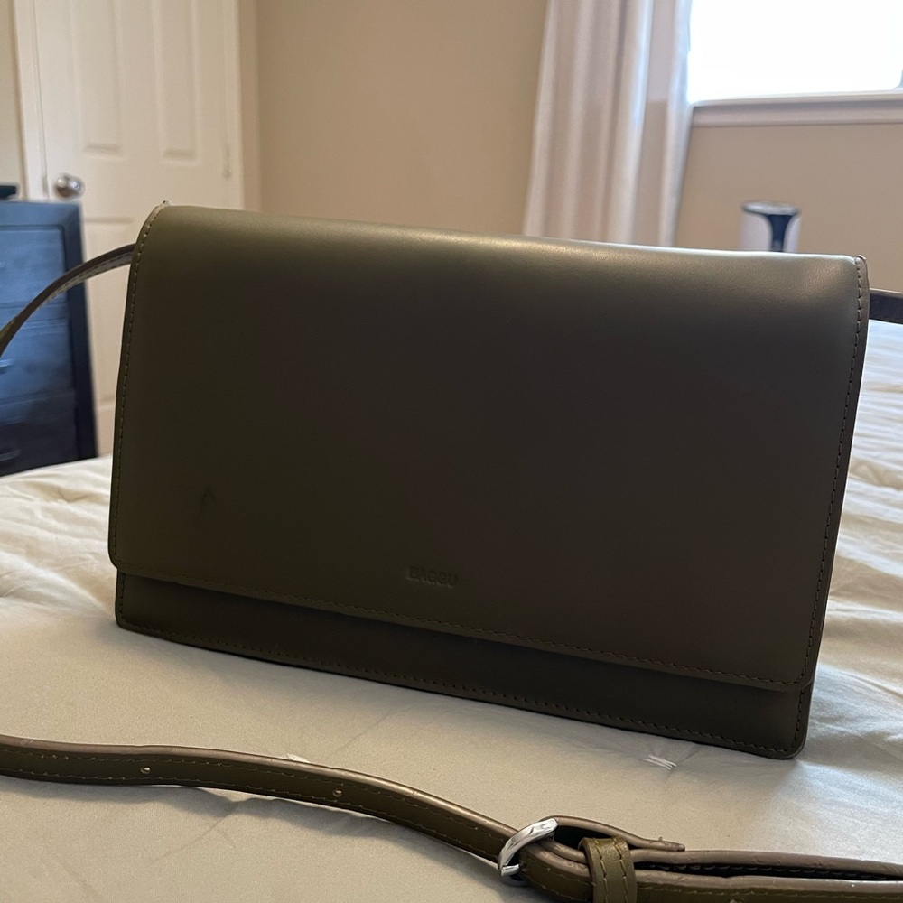 BAGGU Leather Structured Crossbody - Kelp